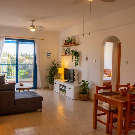 Ron'S Pergola Apartment Paphos Exterior photo
