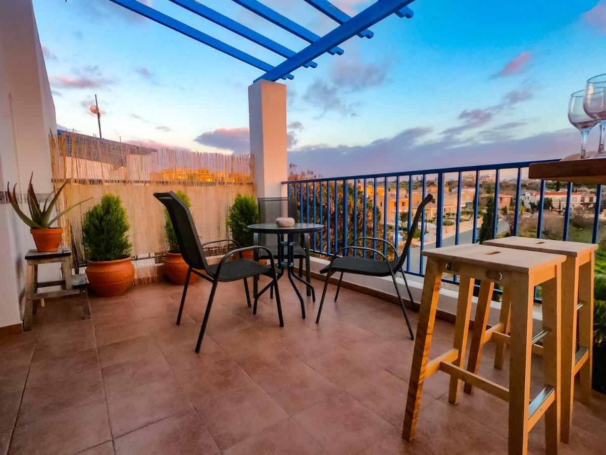Ron'S Pergola Apartment Paphos Exterior photo