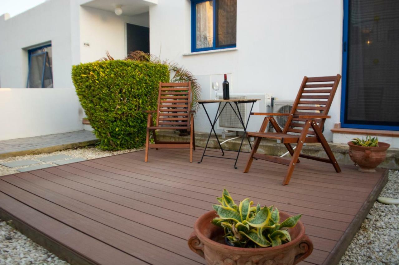 Ron'S Pergola Apartment Paphos Exterior photo